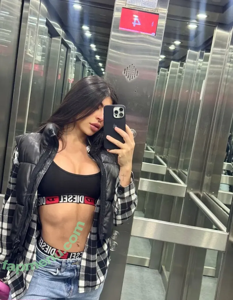queen.amy nude photo #0618 (reallest_queen_ami)
