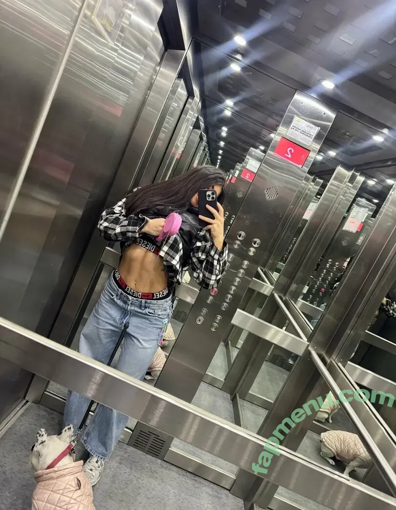 queen.amy nude photo #0621 (reallest_queen_ami)