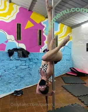 queen_mistress_of_lust / i_am_libragoddess nude photo #0057