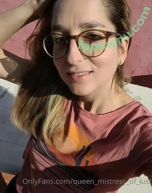 queen_mistress_of_lust / i_am_libragoddess nude photo #0082