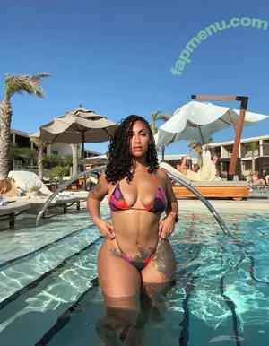 Queen Najia / queennaija nude photo #0001