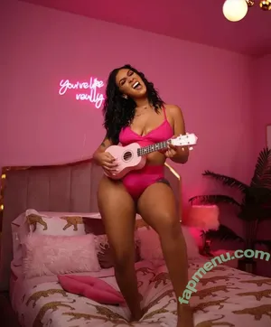 Queen Najia / queennaija nude photo #0088