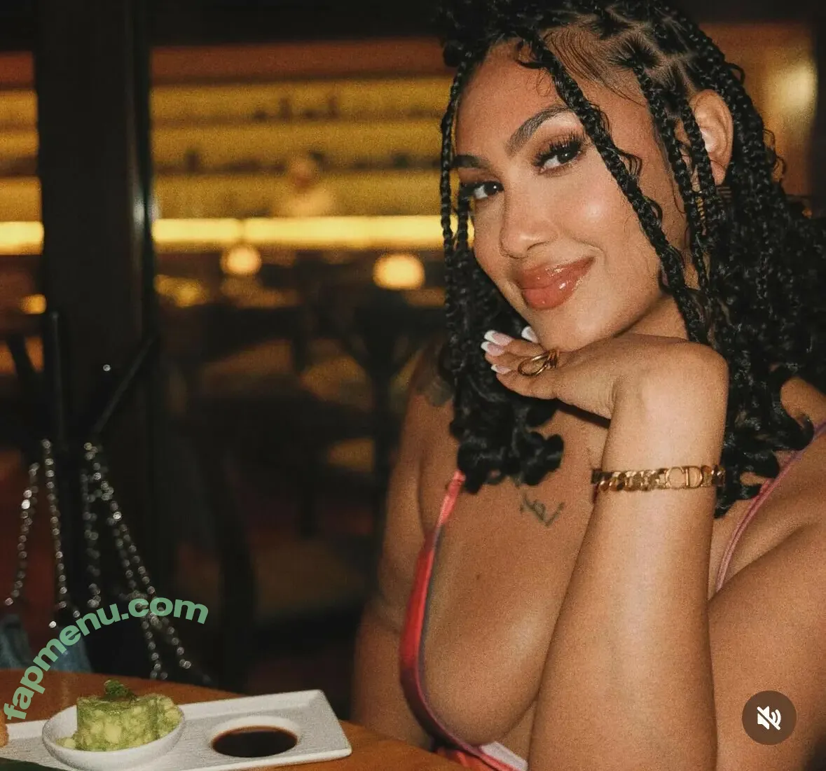 Queen Najia nude photo #0043 (queennaija)