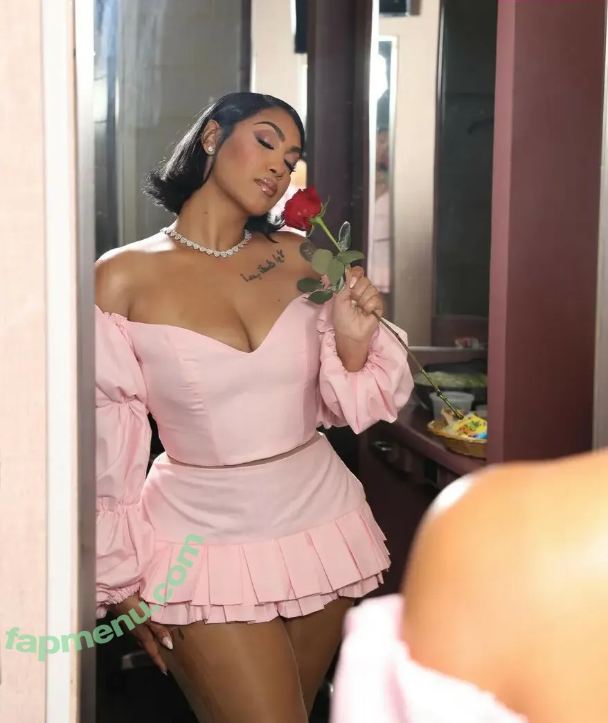 Queen Najia nude photo #0048 (queennaija)