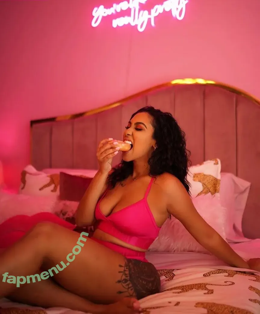 Queen Najia nude photo #0086 (queennaija)