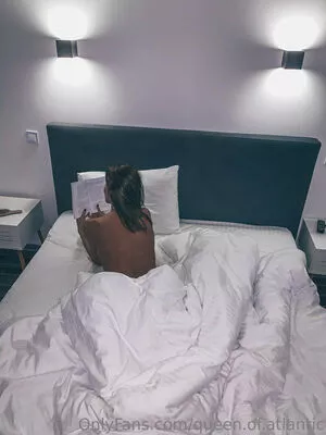 queen.of.atlantic / queen_atlantic nude photo #0063