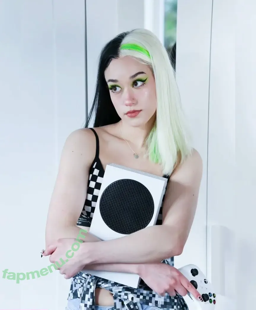 Queen Tofu nude photo #0260 (Tofu games / babytofu / tofu_games)
