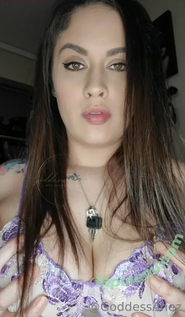 queenanez nude photo #0020 (queenanez)