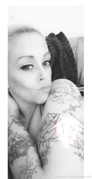 queenbunni44 / queenbane44 nude photo #0002
