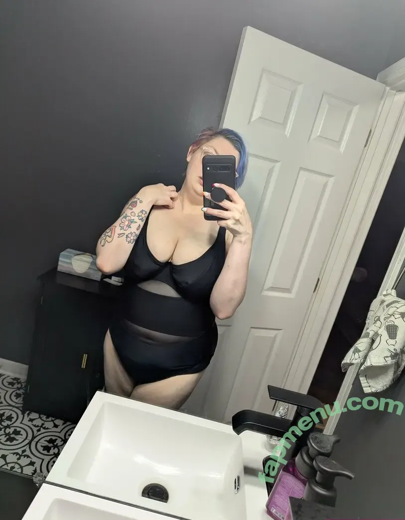 queencattzs nude photo #0011 (queencatz)