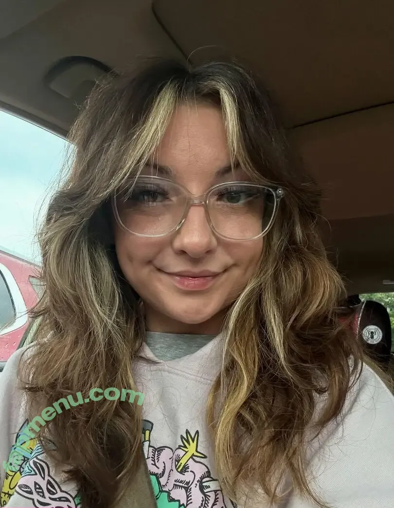 queencourtnizzle nude photo #0050 (queencourtnizzle)