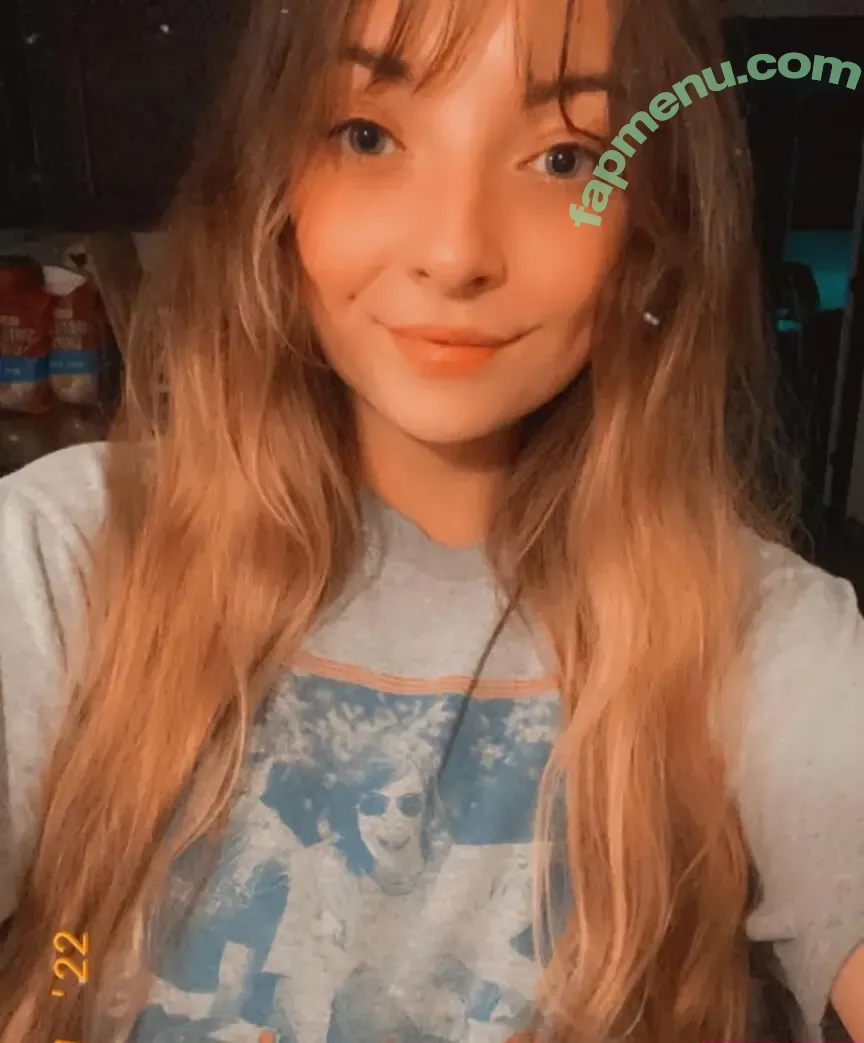 queencourtnizzle nude photo #0064 (queencourtnizzle)