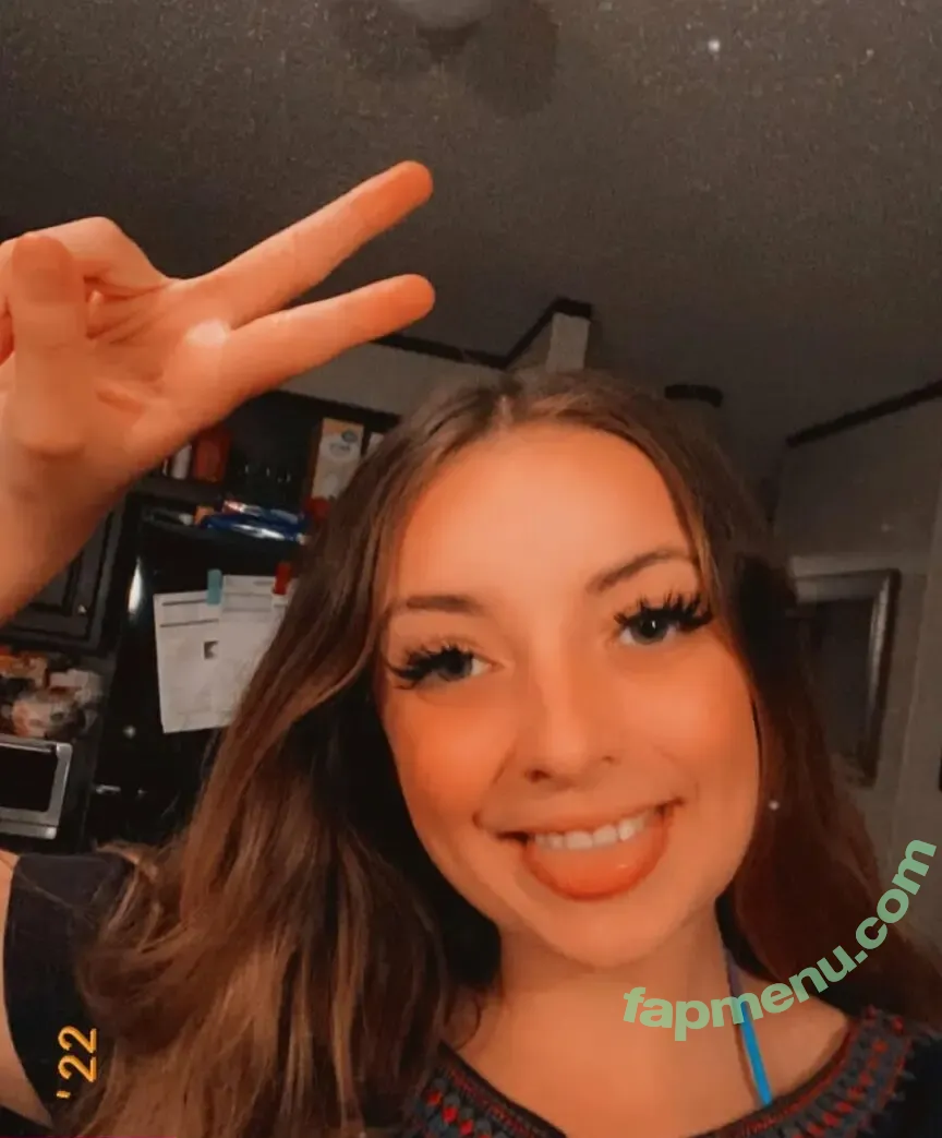 queencourtnizzle nude photo #0067 (queencourtnizzle)