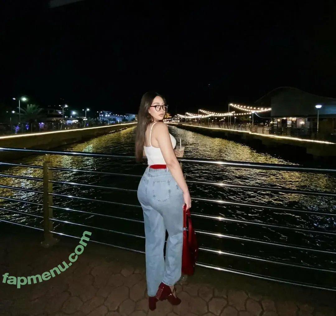 Queency Geollina nude photo #0080 (q.u.e.e.n.c.y)