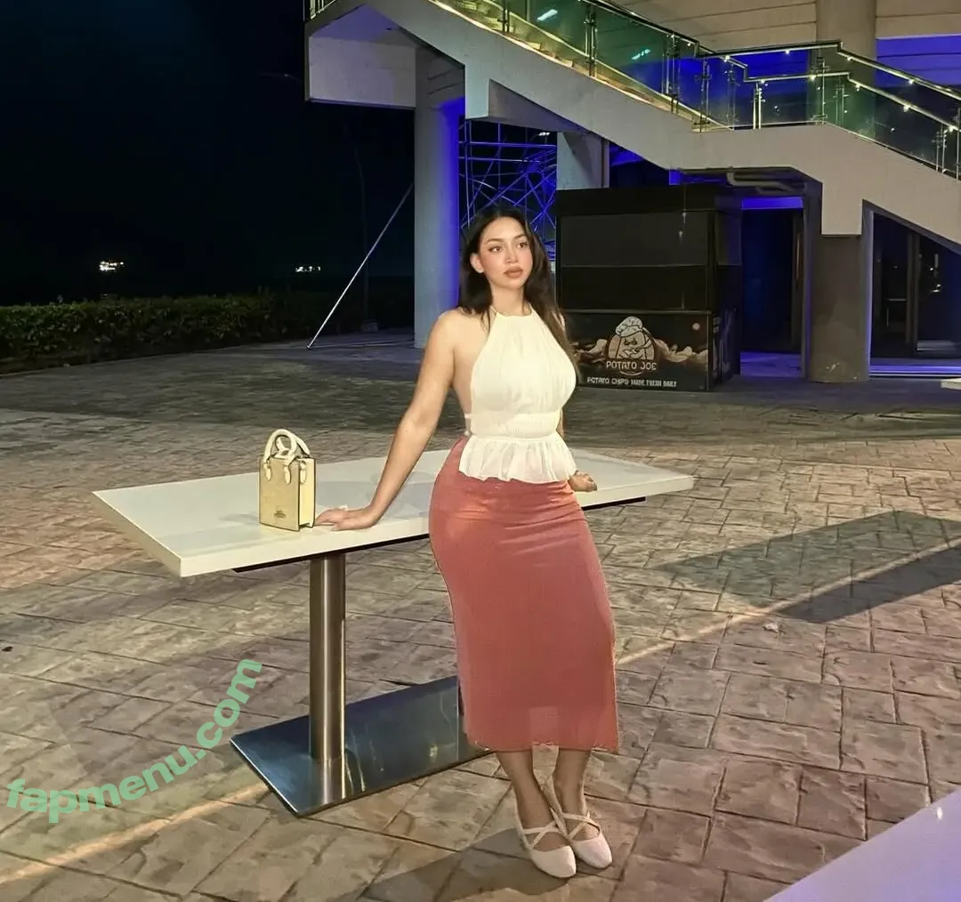 Queency Geollina nude photo #0085 (q.u.e.e.n.c.y)