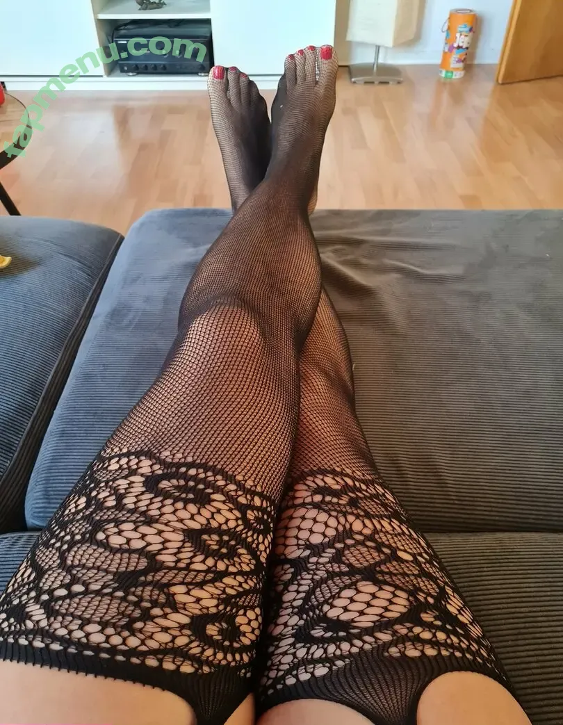 queenevelyn2233 nude photo #0001 (queenevess)