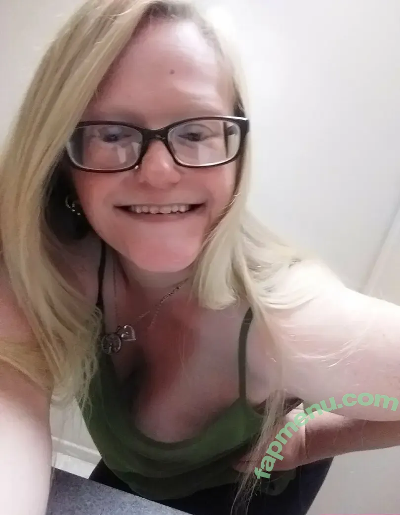 queengreeneyes420 nude photo #0017 (queen_green_eyeys_mary)