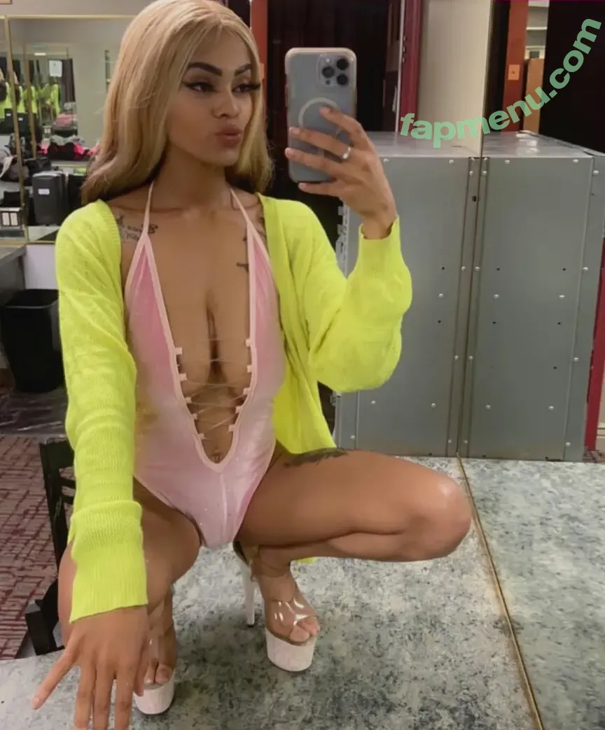 QueenJamie nude photo #0008 (prettygirllabelle / queenjamie2x)