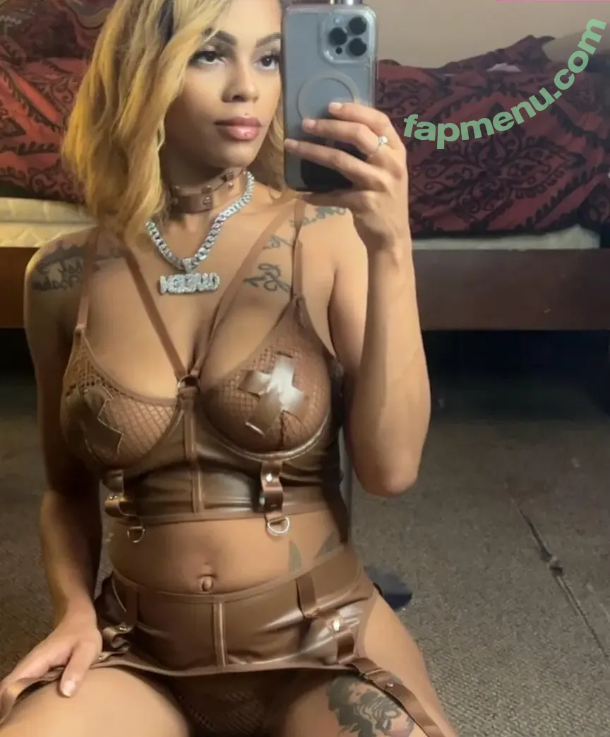 QueenJamie nude photo #0012 (prettygirllabelle / queenjamie2x)