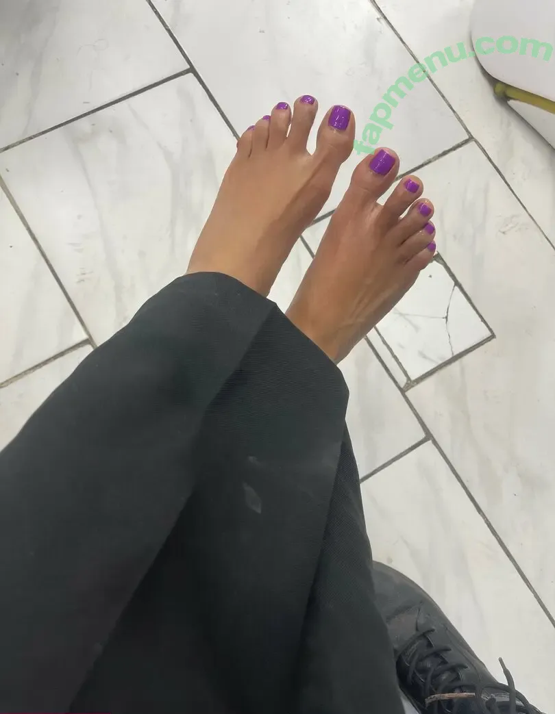 queenjanine99 nude photo #0039 (queenjanine99)