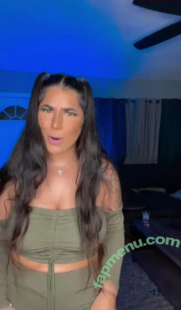 Queenmelmel_ nude photo #0005 (Queenmelmel_)