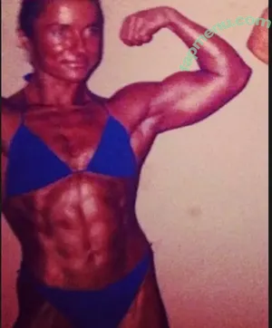 QueenMuscleBoobs nude photo #0021