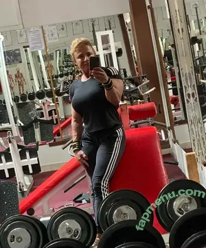 QueenMuscleBoobs nude photo #0023