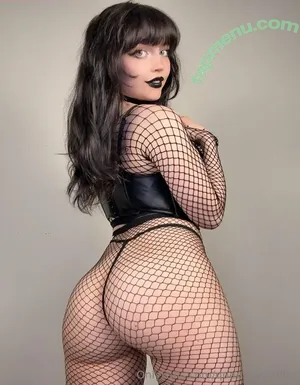 QueenNephilim / queen.nephie nude photo #0286