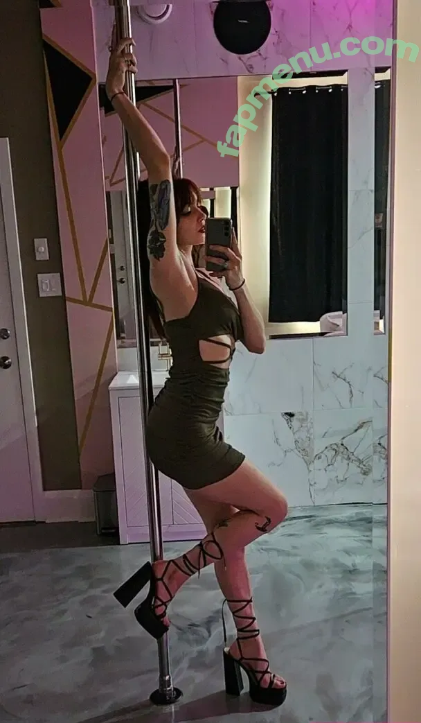 queenofcvnts nude photo #0030 (queenofcvnts)