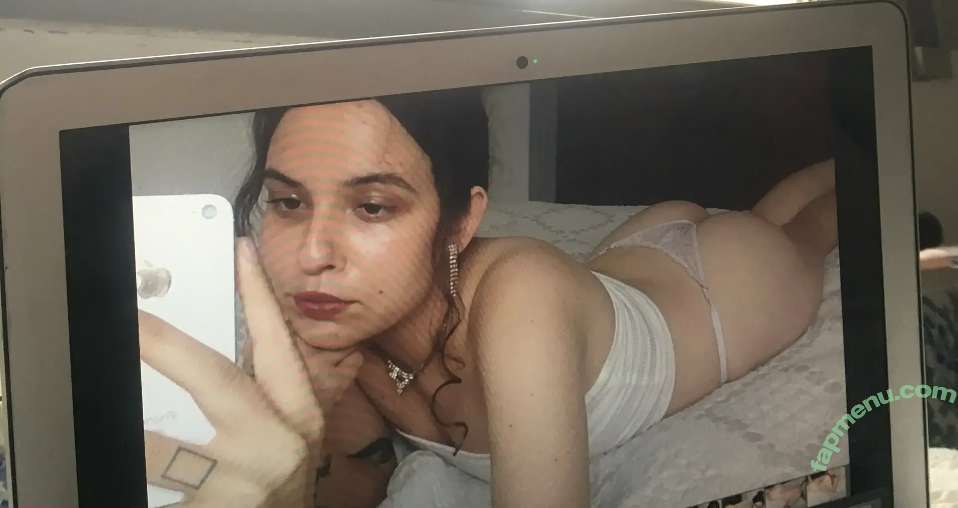 queenolii nude photo #0007 (queendomoliviaa)