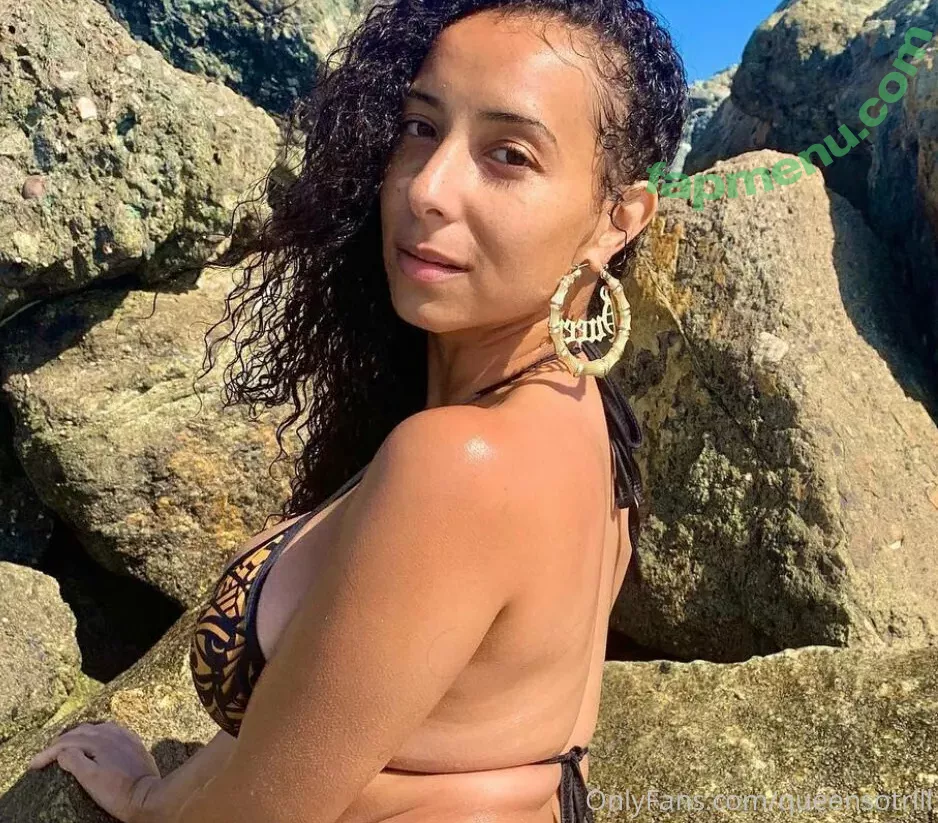 QueenSoTrill nude photo #0115 (QueenSoTrill)