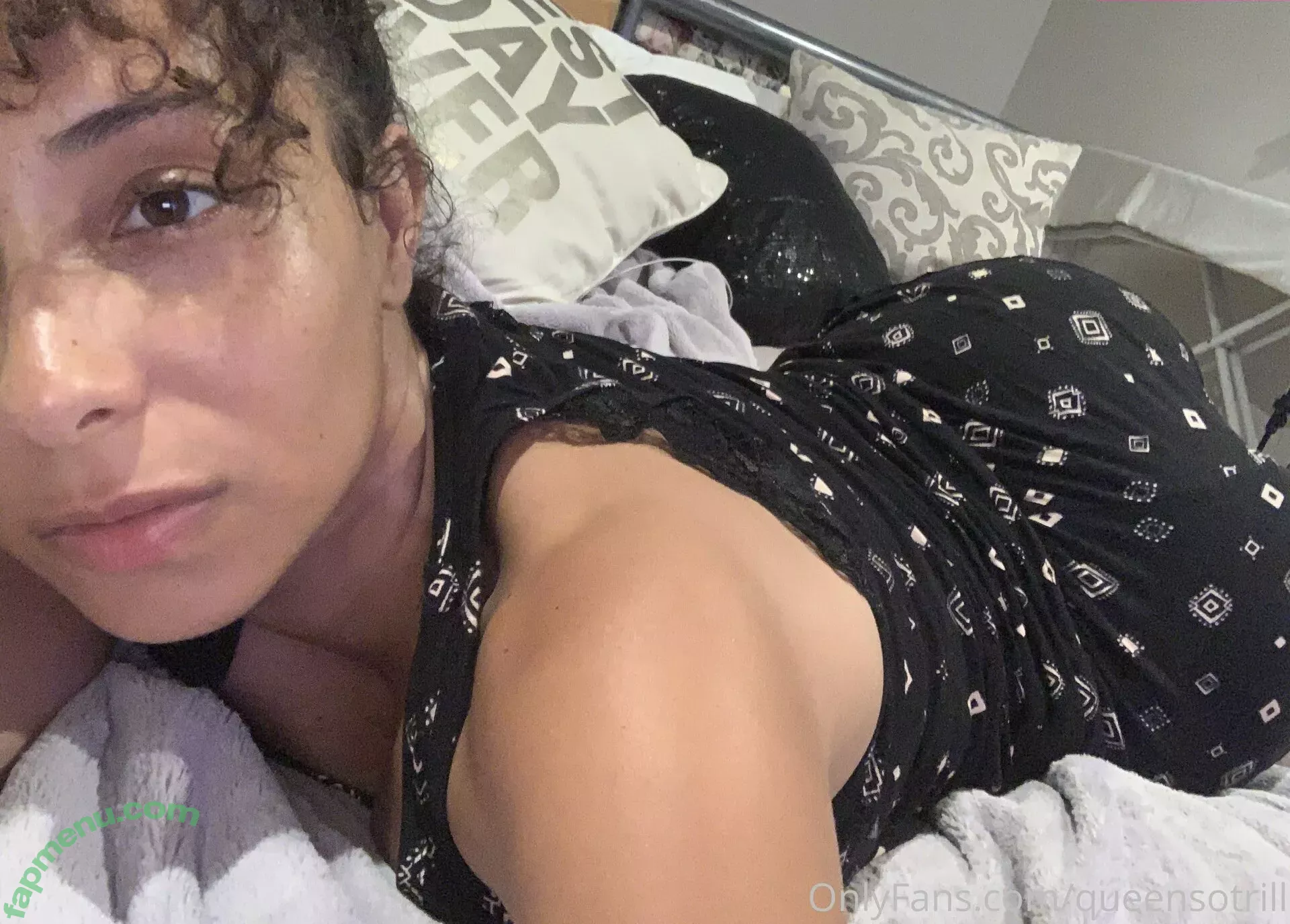 QueenSoTrill nude photo #0354 (QueenSoTrill)