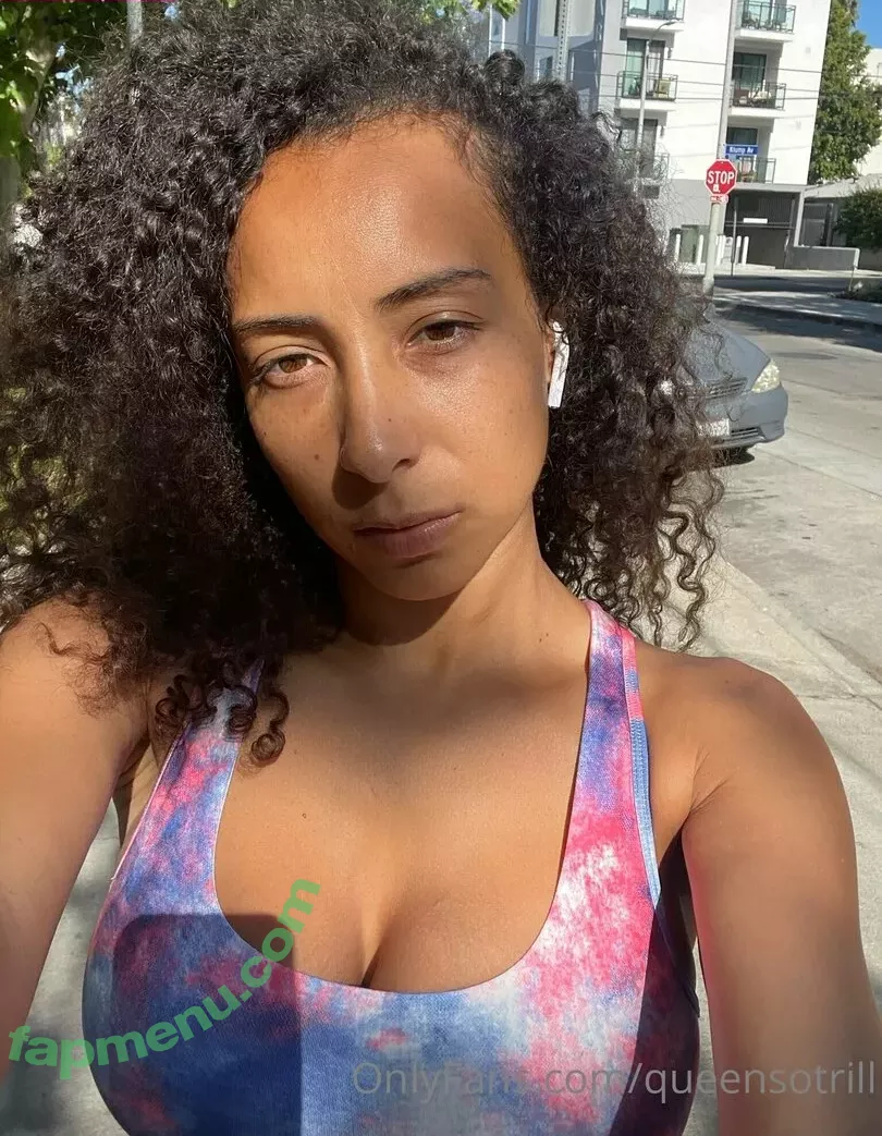 QueenSoTrill nude photo #0363 (QueenSoTrill)