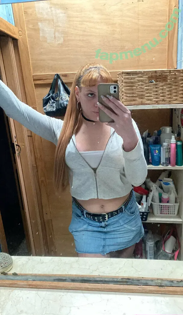 queentrinax nude photo #0001 (queentrinax)