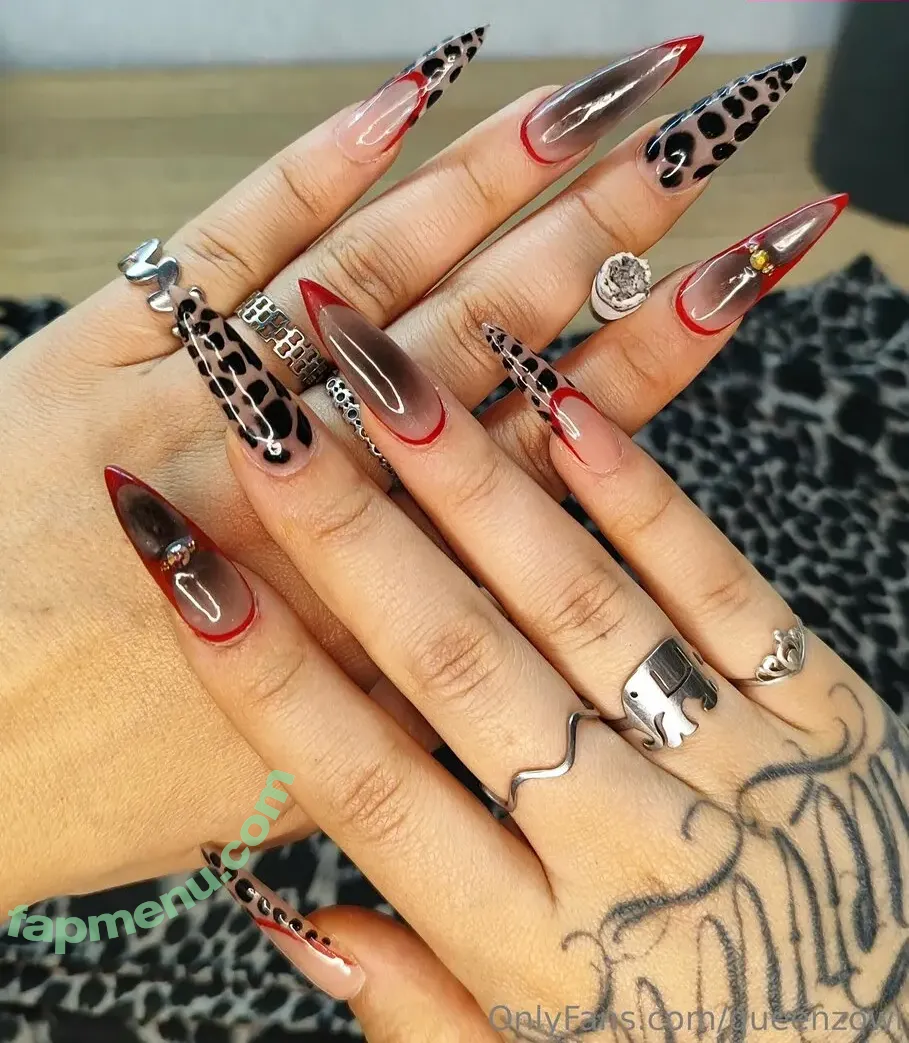 queenzowi nude photo #0088 (queenzfeet)