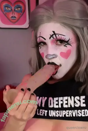 queerclownzfree / queer.clownz nude photo #0025