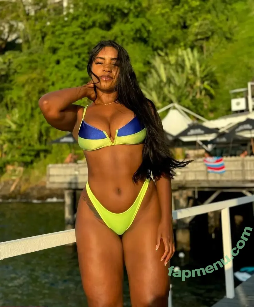 Quele Souza nude photo #0002 (gquelee)