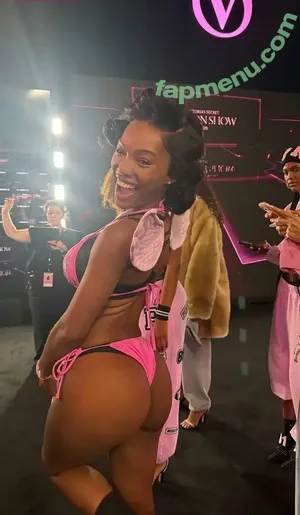 Quenlin Blackwell / quenblackwell nude photo #0303