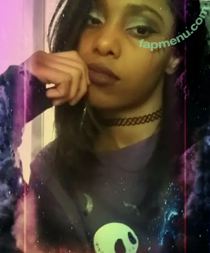 Quennae nude photo #0005 (queenadwong)