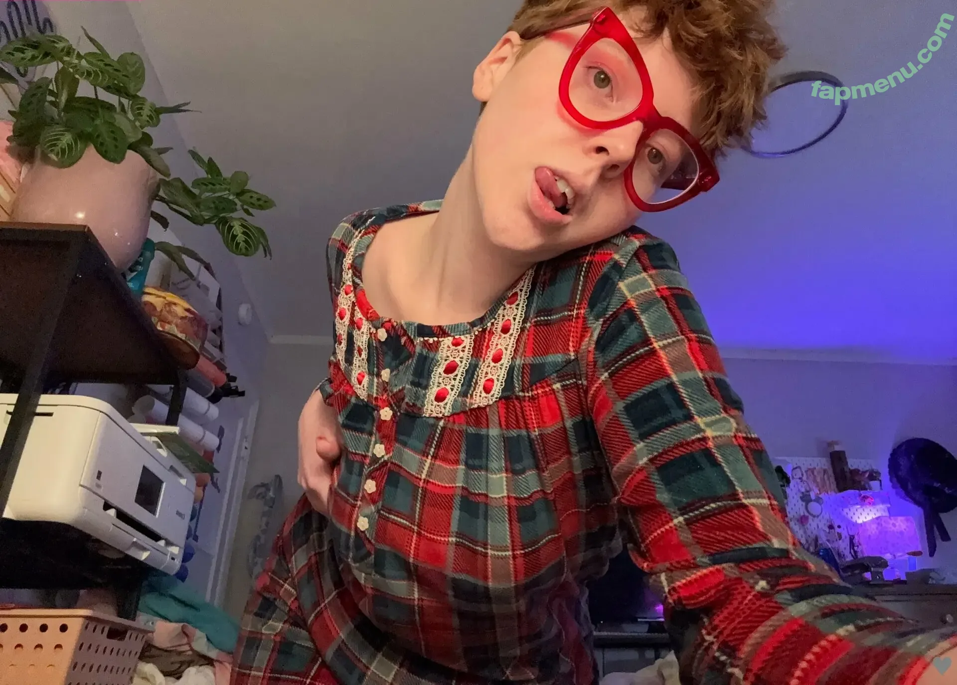 quickballs nude photo #0007 (quickballs_)