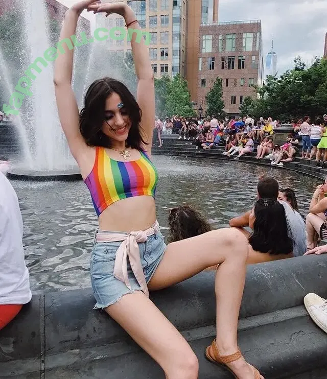 Quinn Shephard nude photo #0001 (quinnshephardofficial)