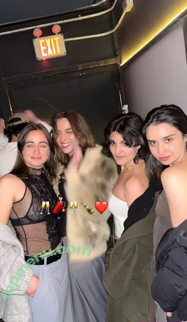 Quinn Shephard nude photo #0010 (quinnshephardofficial)