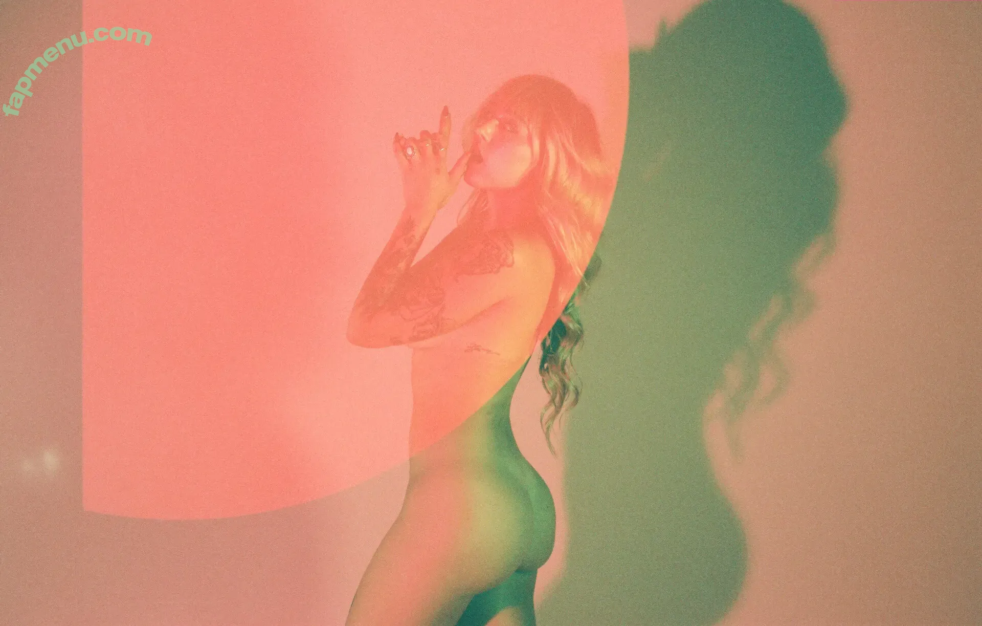 Quinn.__ nude photo #0012 (Quinn.__)