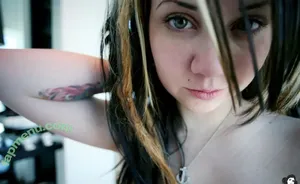 Quinne / quin.night / quinne_germain nude photo #0435