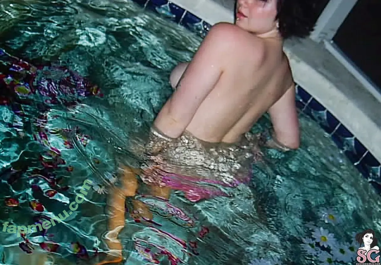 Quinne nude photo #0010 (quin.night / quinne_germain)