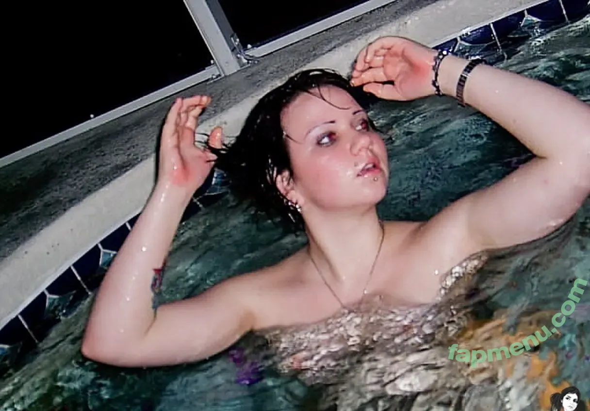 Quinne nude photo #0019 (quin.night / quinne_germain)