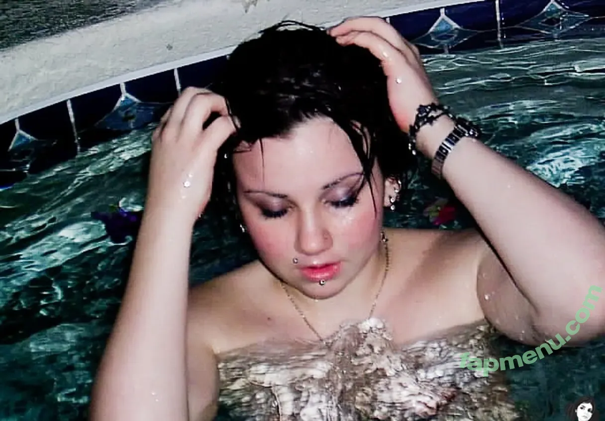 Quinne nude photo #0022 (quin.night / quinne_germain)