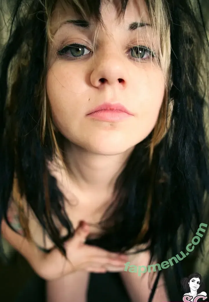 Quinne nude photo #0406 (quin.night / quinne_germain)