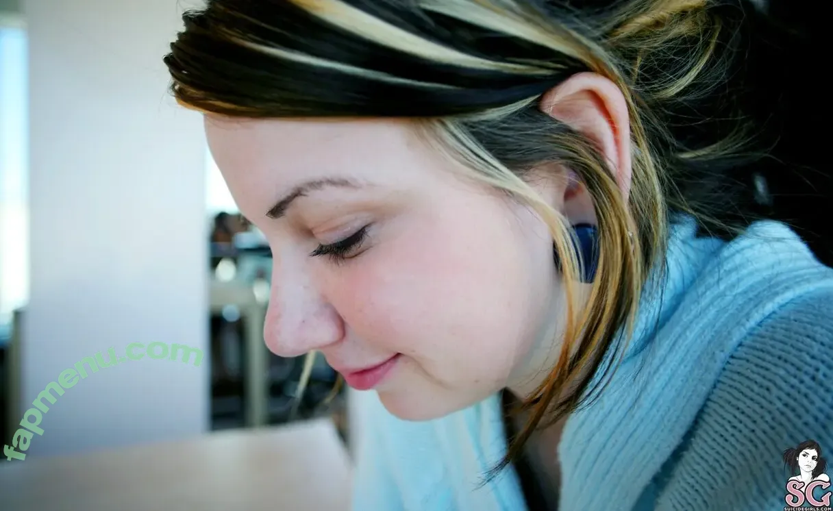 Quinne nude photo #0446 (quin.night / quinne_germain)