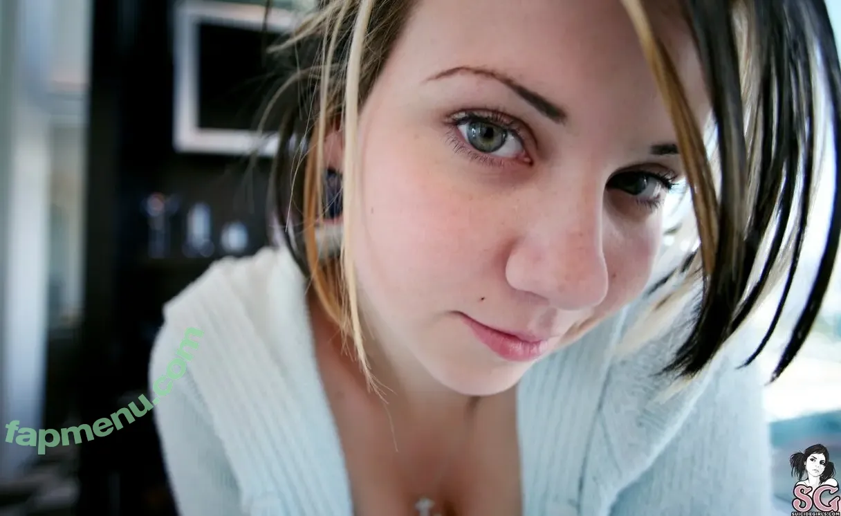 Quinne nude photo #0457 (quin.night / quinne_germain)